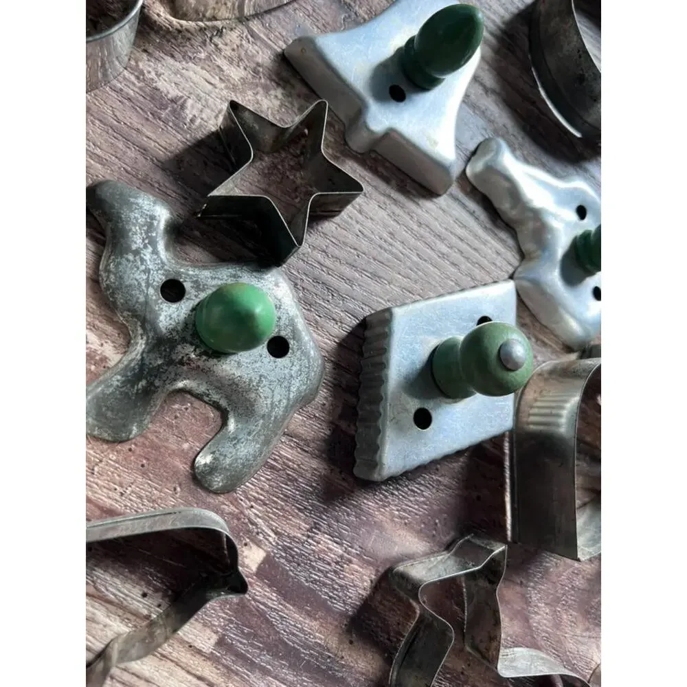 Vintage Metal Cookie Cutters Lot, Christmas Cookie Cutters, Animal Shapes